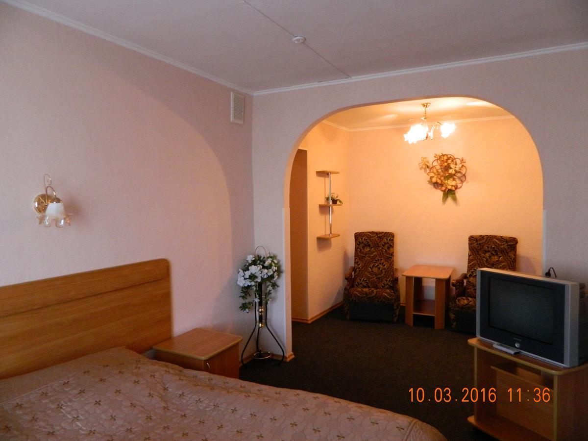 Hotel Druzhba Oleksandriia Esterno foto