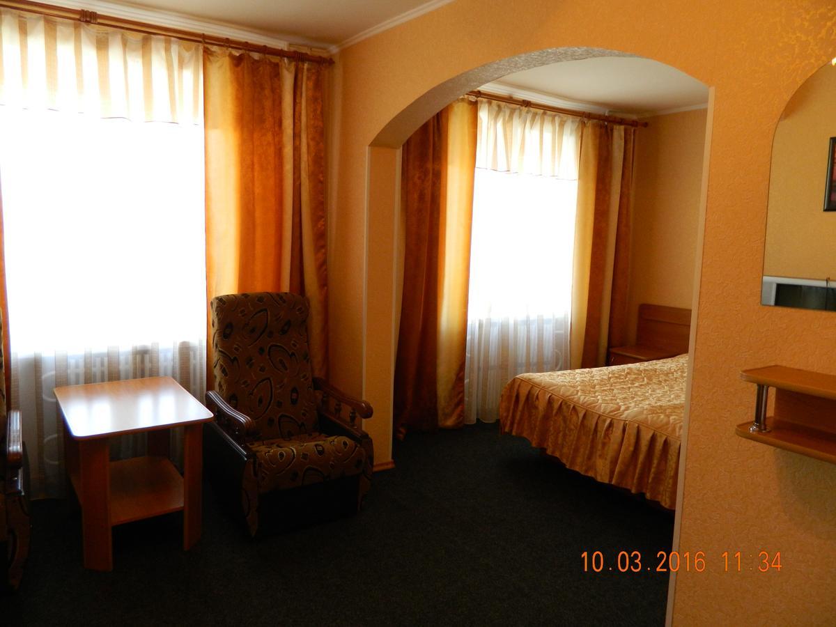 Hotel Druzhba Oleksandriia Esterno foto